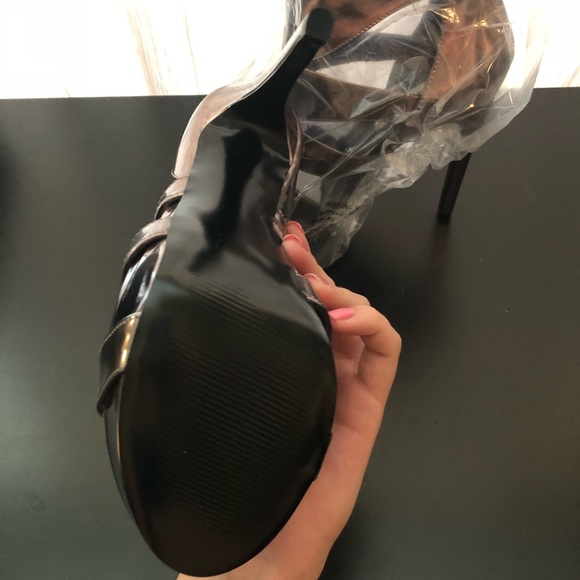 BRAND NEW Steve Madden Pewter Heels - Picture 7 of 7